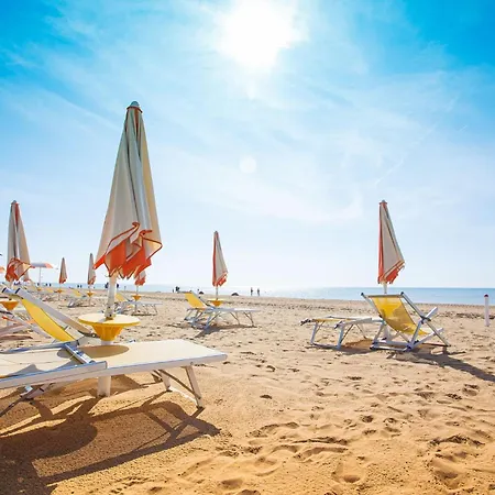 Charming With Garden And Pool * Bibione