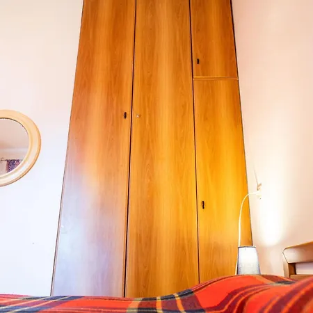 דירה Charming With Garden And Pool