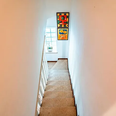 דירה Charming With Garden And Pool ביביונה