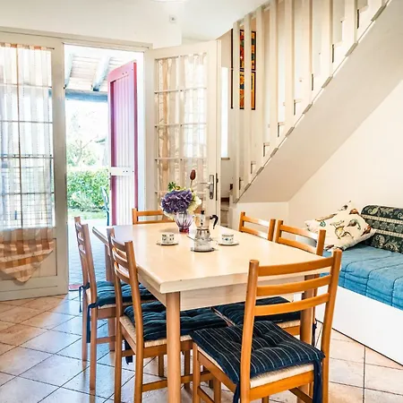 Charming With Garden And Pool Apartman Bibione