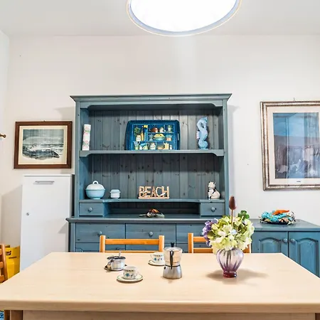 דירה Charming With Garden And Pool ביביונה