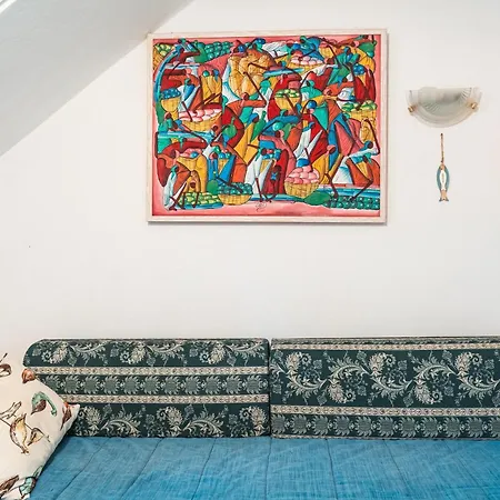 דירה Charming With Garden And Pool